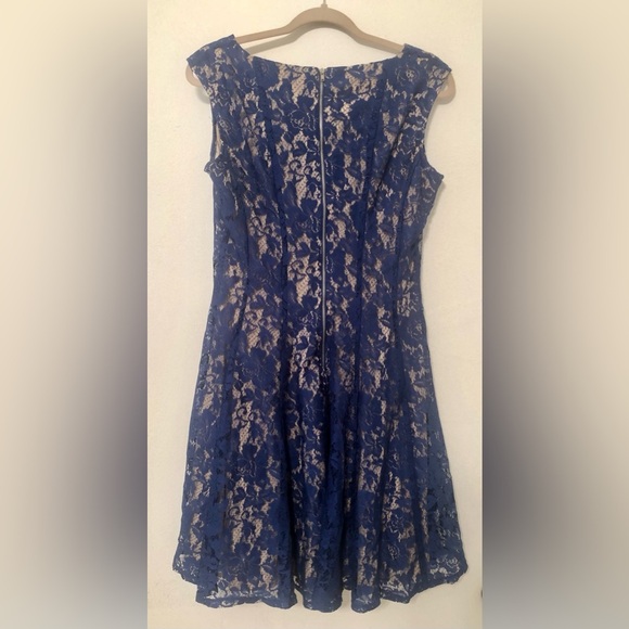 Danny and Nicole Blue Lace Overlay Dress Size 10 - Picture 2 of 5